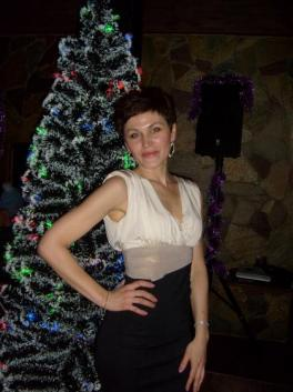 Yulia (Russland, Ekaterinburg - 44 Jahre)