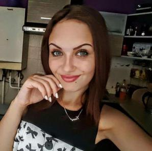 Laura (Slowakei, Spišská Nová Ves - 18 Jahre)