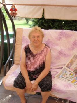 Melanie (Tschechische Republik, Karlovy Vary - 69 Jahre)